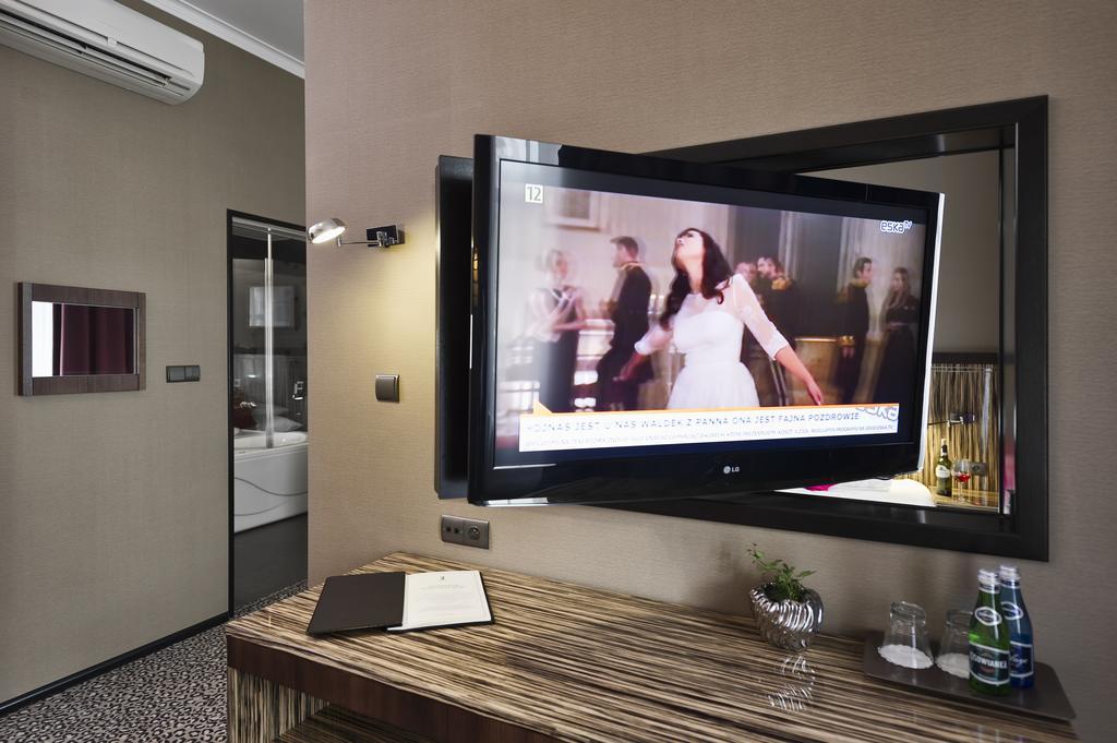 Hotel Fado Spa & Restaurant ชวิดนิตซา ภายนอก รูปภาพ