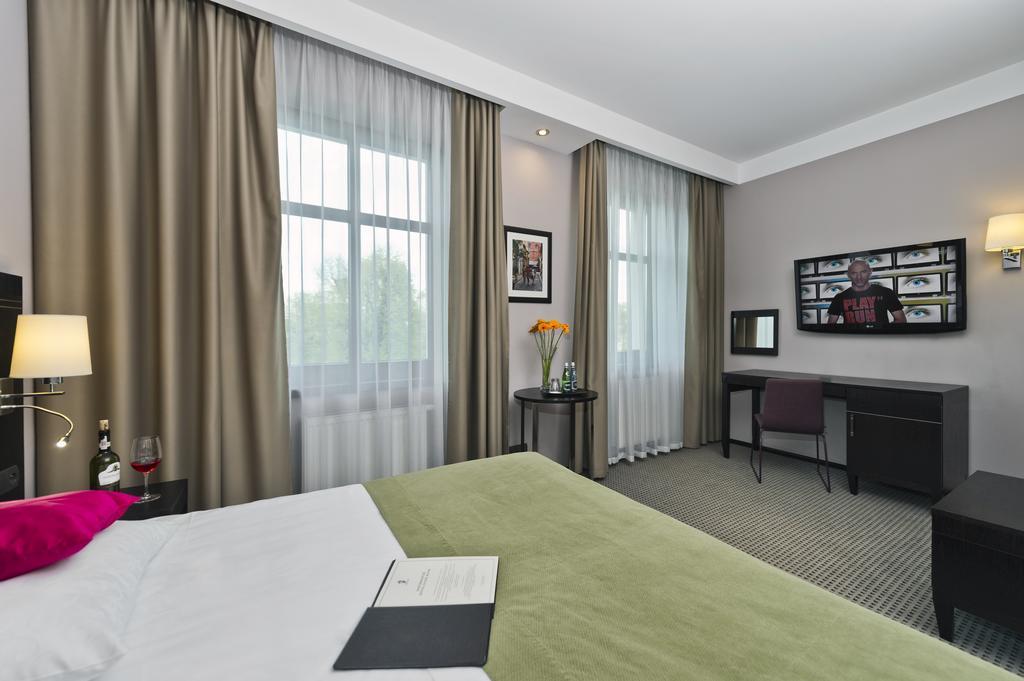 Hotel Fado Spa & Restaurant ชวิดนิตซา ภายนอก รูปภาพ